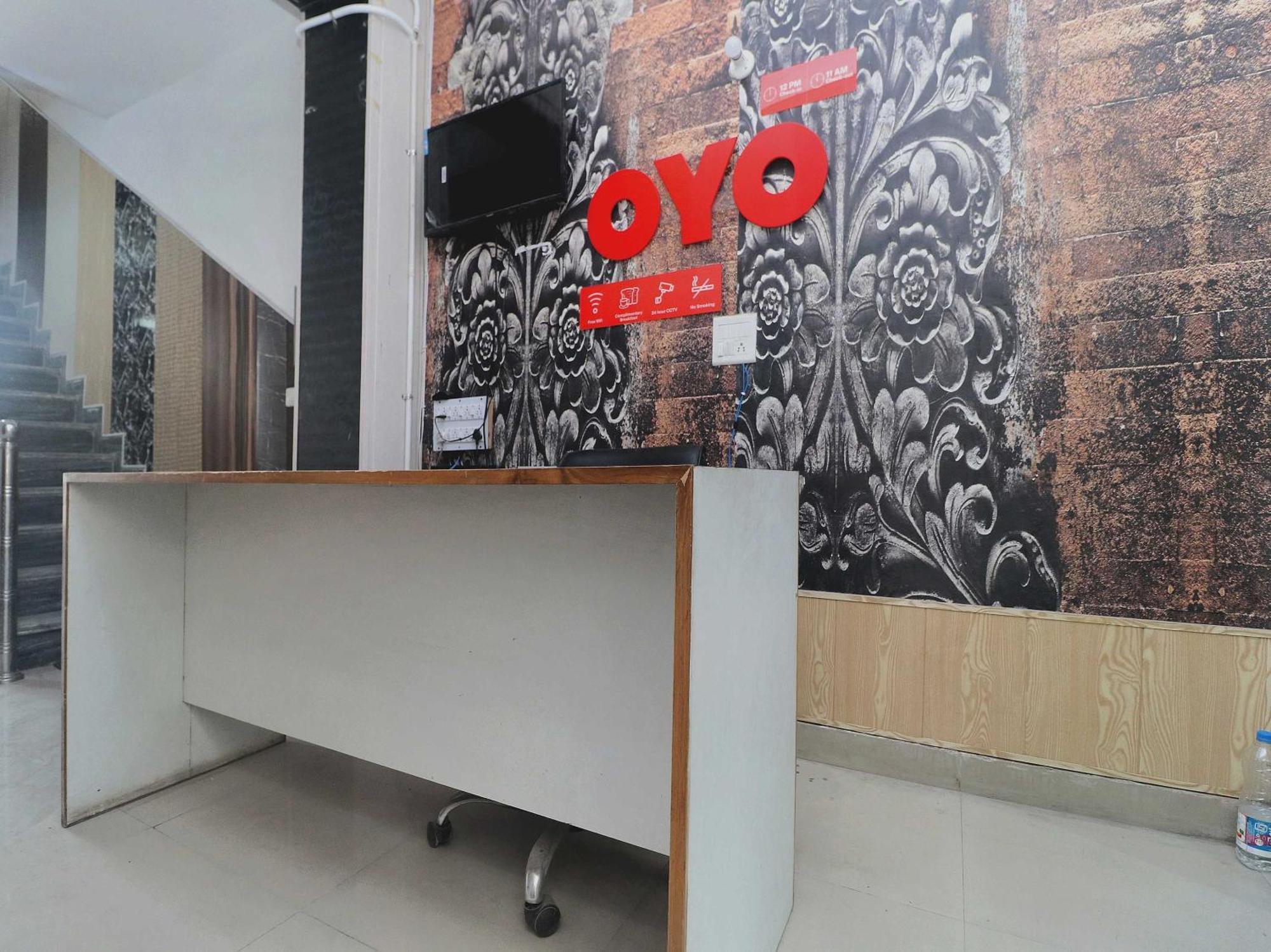 Oyo 26902 ホテル アルヤン プラザ Chandīgarh エクステリア 写真